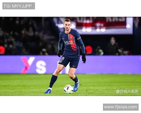 2025年度全球十大足球球星排名盘点 哪些球员上榜引发热议 2025年度全球十大足球球星排名盘点 哪些球员上榜引发热议