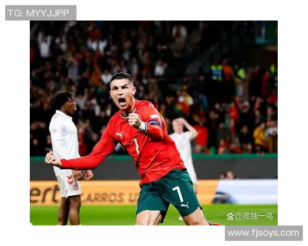 足球球星激烈对抗中流鼻血 意外瞬间引发球迷热议